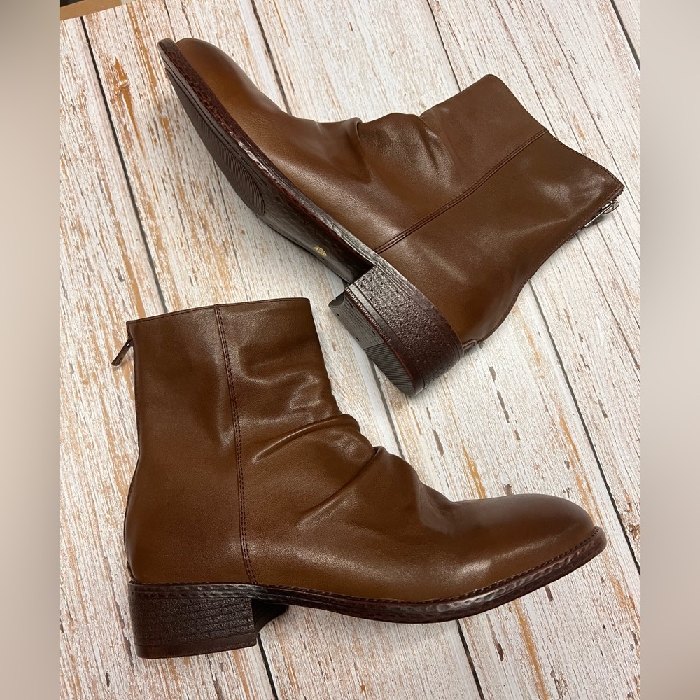 Extremely comfortable Brown Ankle leather Boots